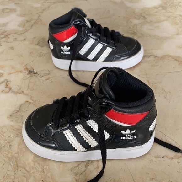 Adidas Infant Hard Court Hi I - Chicago Bulls Black White Red - Picture 3 of 11